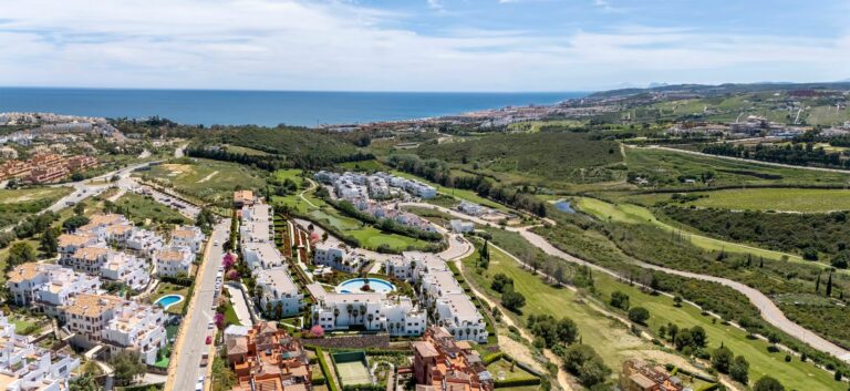 Amaranta Living Casares Golf Exxacon viviendas de obra nueva en la Costa del Sol cerca de la playa