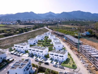 Finca Peralta Natura Exxacon chalets de obra nueva en Alhaurín de la Torre Málaga rodeados de naturaleza