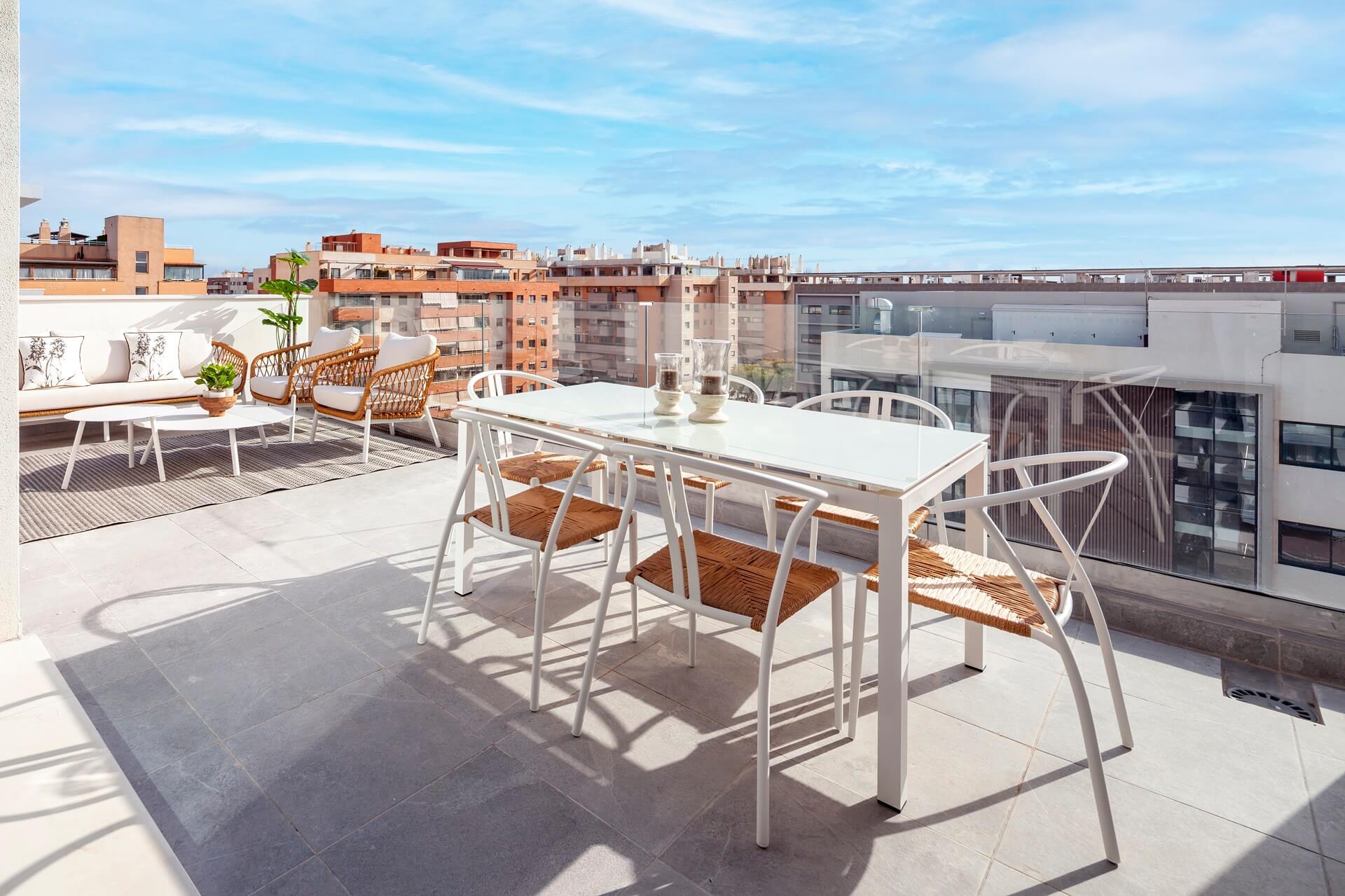 Urban Litoral Exxacon atico de obra nueva en Málaga de 3 dormitorios con una gran terraza
