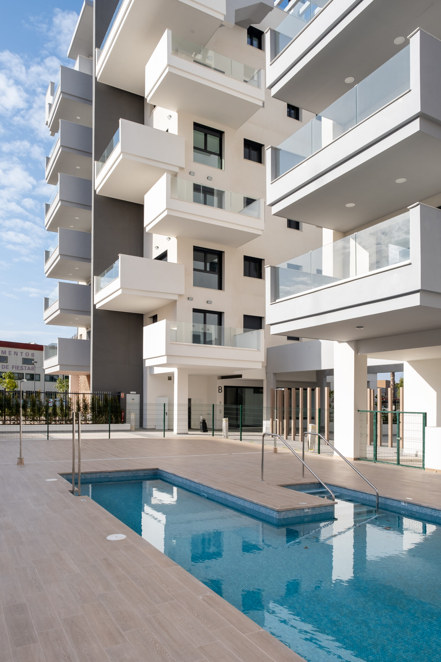 Urban Litoral Exxacon atico de obra nueva en Málaga de 3 dormitorios con eficiencia energética